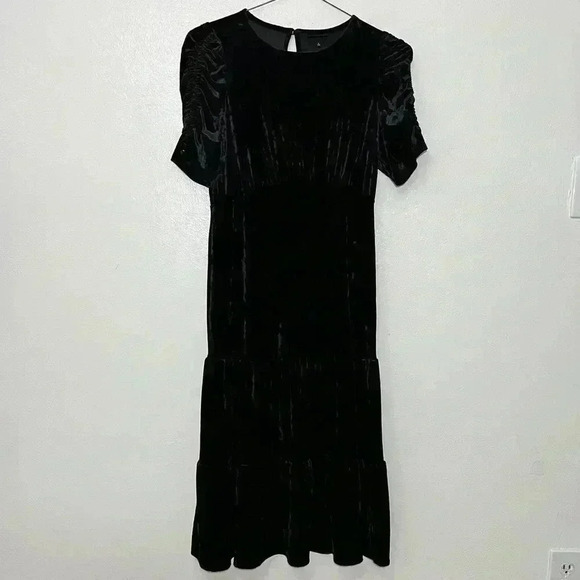 WHO WHAT WEAR Black Tiered Velvet dress | size small - Picture 1 of 6